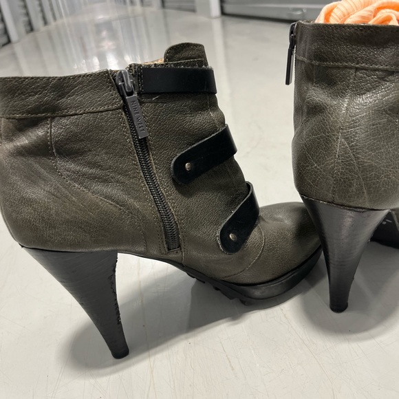 Nine West Women’s Booties Heels 7.5 - Picture 5 of 12